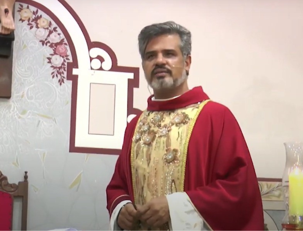 Padre é afastado de Paróquia (Foto Reprodução Redes Sociais)