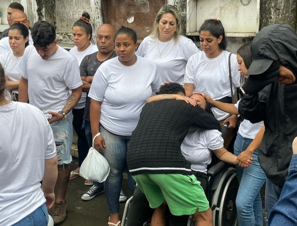 Mãe De Filho Morto Em Operação Policial (foto Reprodução Redes Sociais) 2