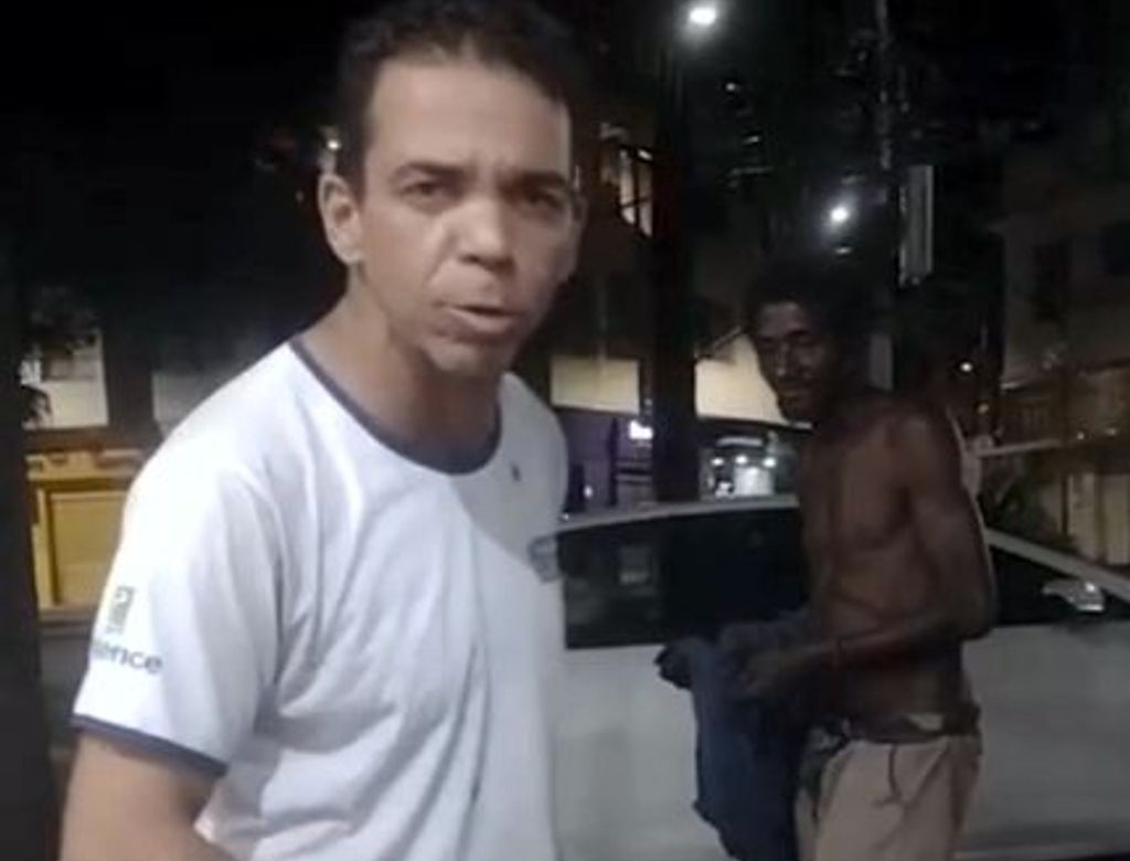 Denunciar(1)