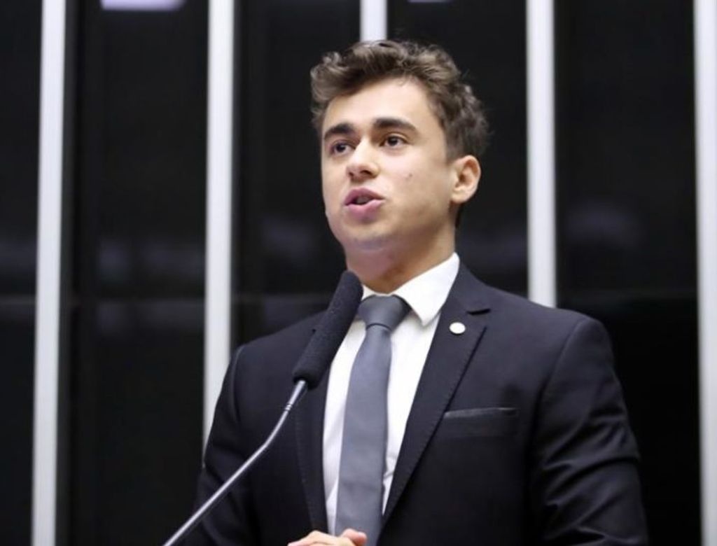 Nikolas(1)