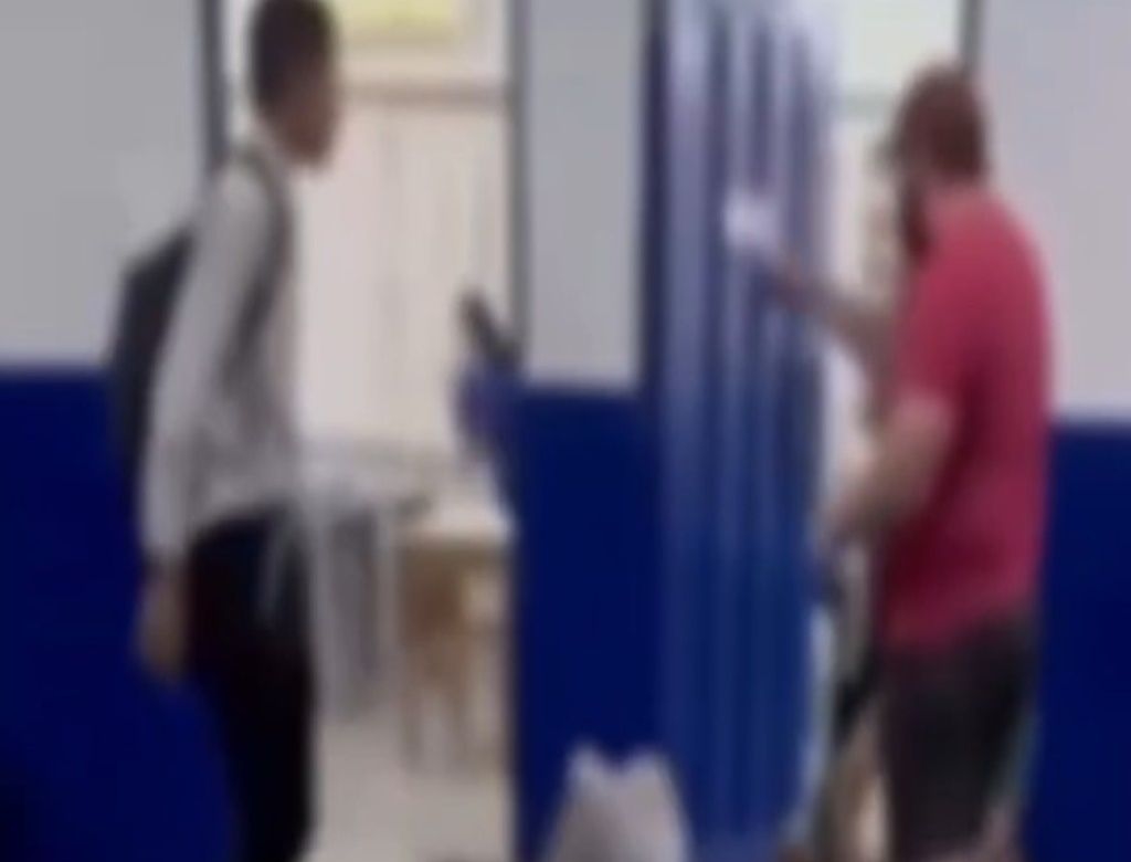 Agressão Em Escola (foto Reprodução Redes Sociais) 1