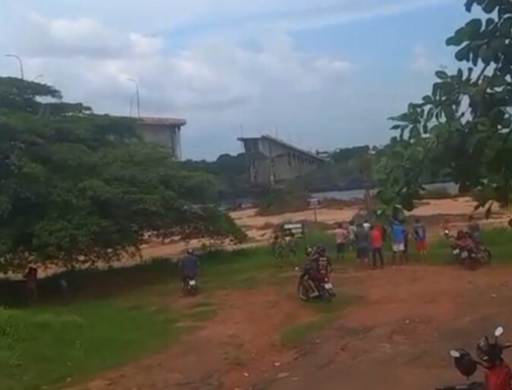Ponte que liga o estado do Tocantins ao Maranhão desaba (Foto Reprodução Redes Sociais)