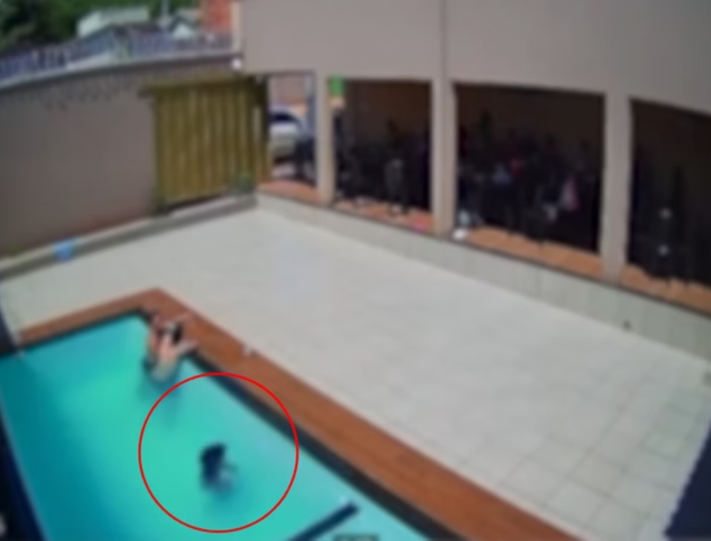 Menina de 7 anos morre afogada (Foto Reprodução Redes Sociais)