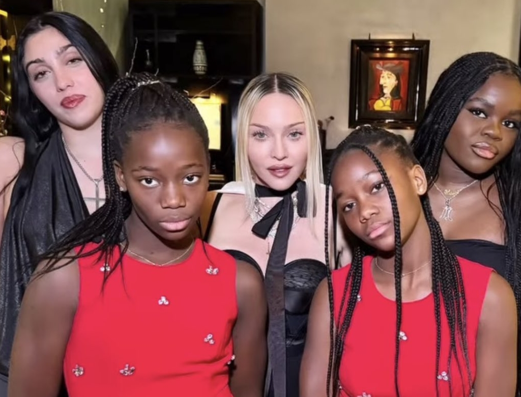 Madonna Com As Foto Reprodução Redes Sociais)