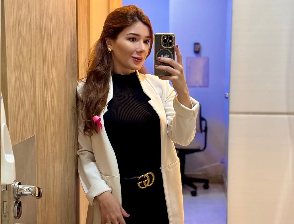 Mulher Que Esteve Pendurada Em Carro (foto Reprodução Redes Sociais) 2
