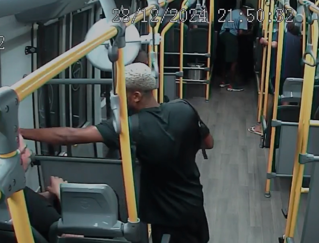 Arrastão Em Brt (foto Reprodução Redes Sociais) 2