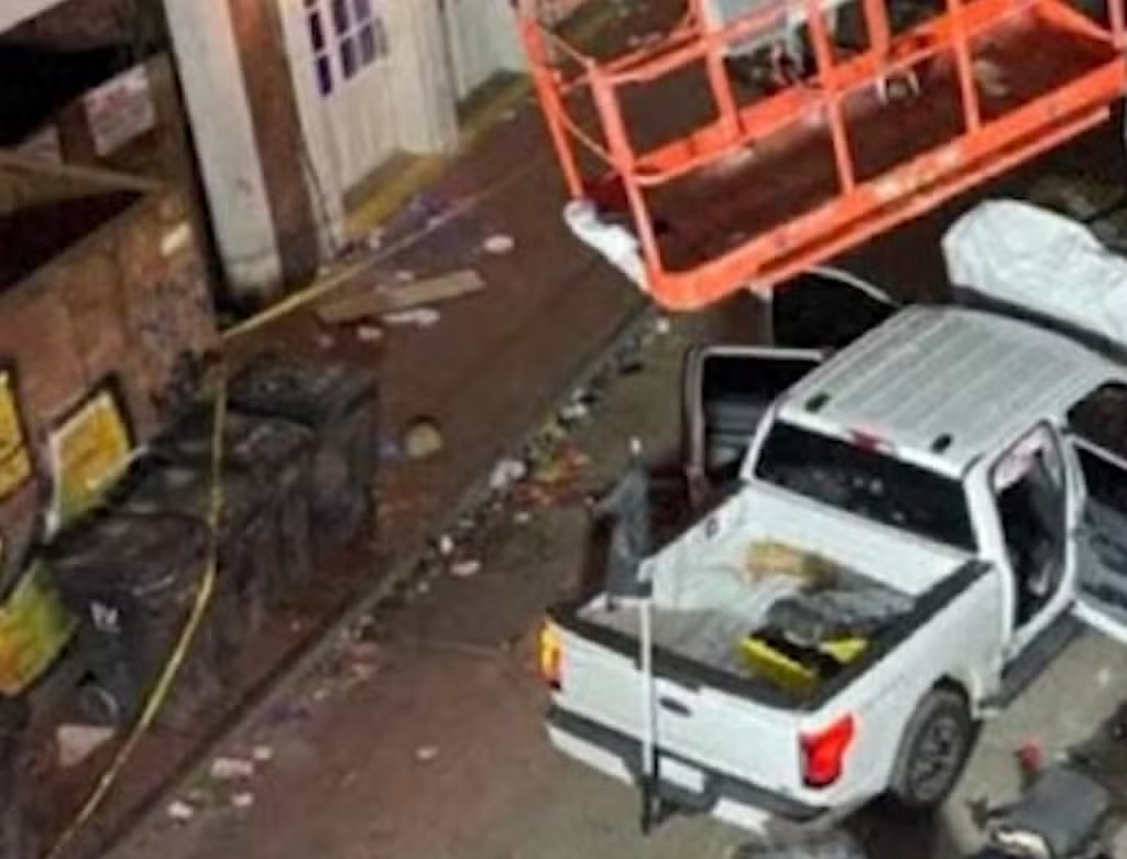 Câmeras De Segurança Flagram Momento Que Autor De Ataque Fura Bloqueio Policial E Atropela Multidão (foto Reprodução Redes Sociais) 4