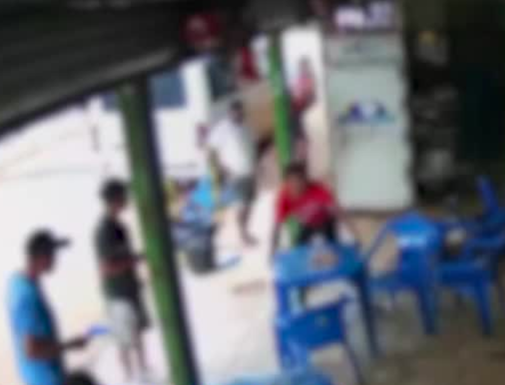 Homem agride mulher por roupa curta em bar (Foto Reprodução Redes Sociais)