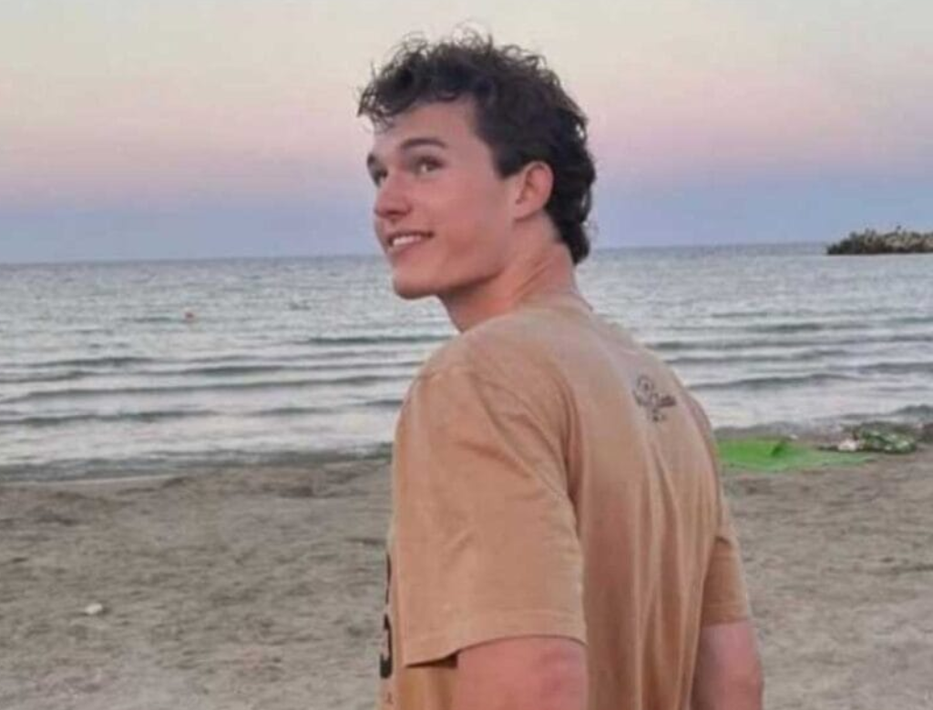 Romeno de 20 anos é procurado suspeito de assassinato em SC (Foto Reprodução Redes Sociais)