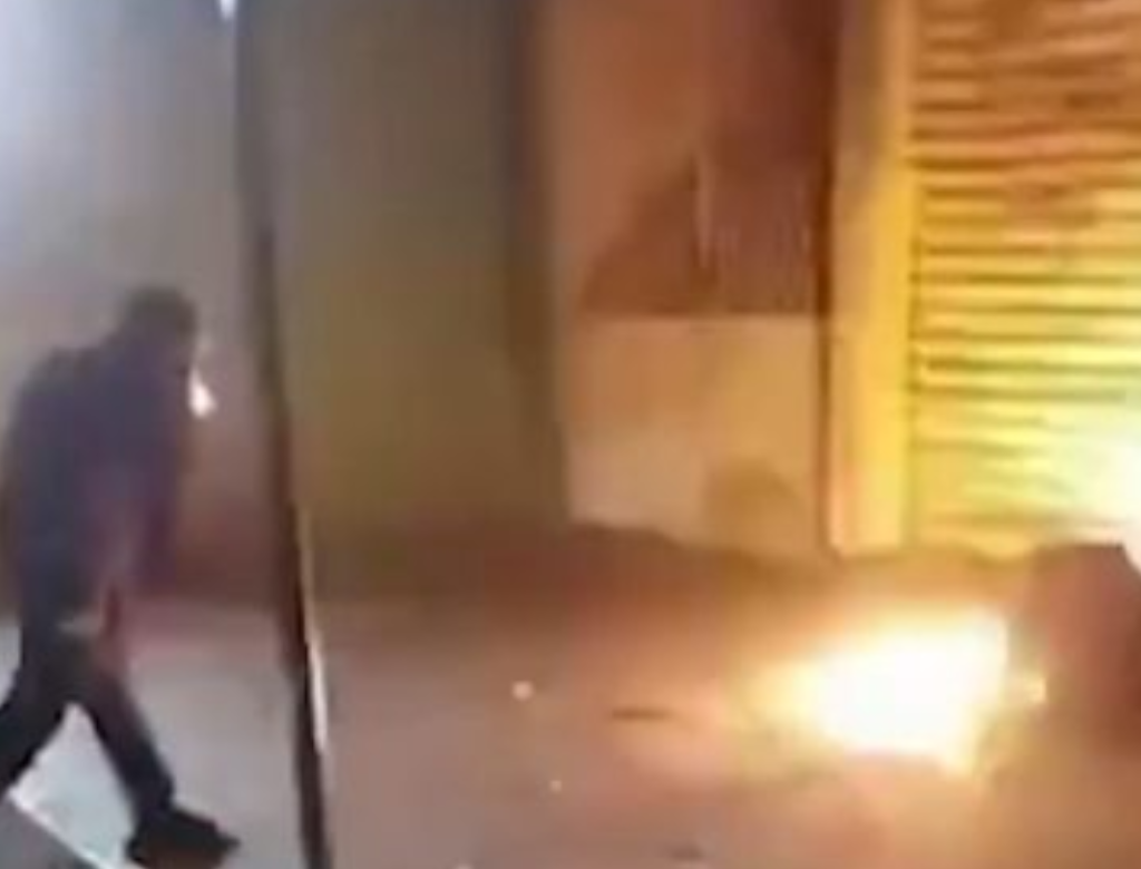 Adolescente Ataca Morador De Rua Com Coquetéis Molotov (foto Reprodução Redes Sociais)