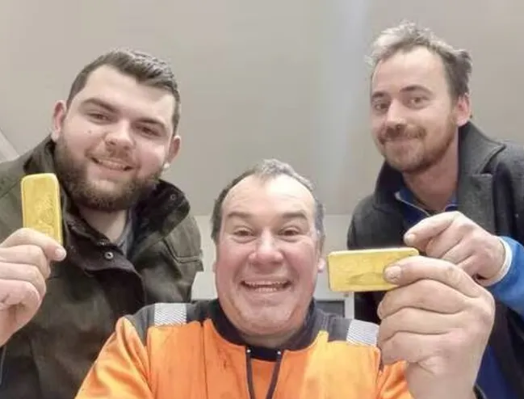 Trabalhadores encontram barras de ouro em agência bancária (Foto Reprodução Redes Sociais)