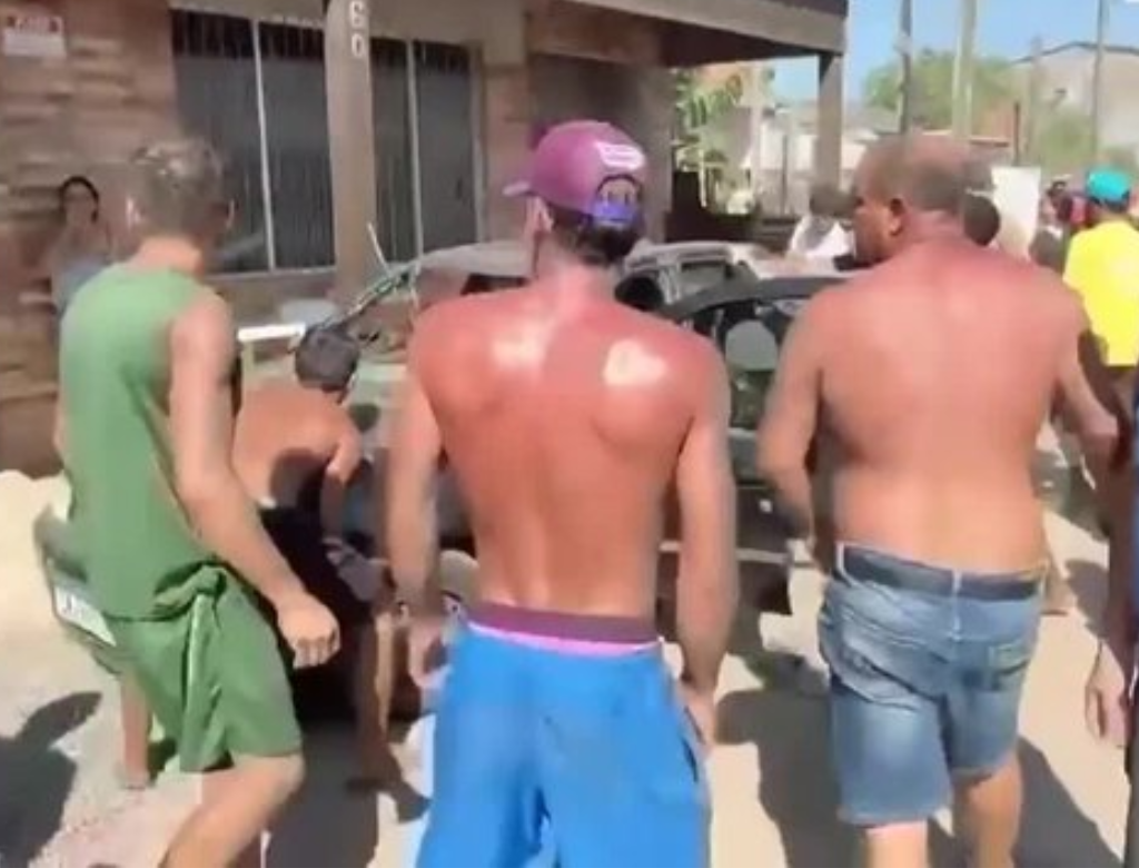 Homem Suspeito De Sequestrar E Abusar De Criança é Linchado (foto Reprodução Redes Sociais)