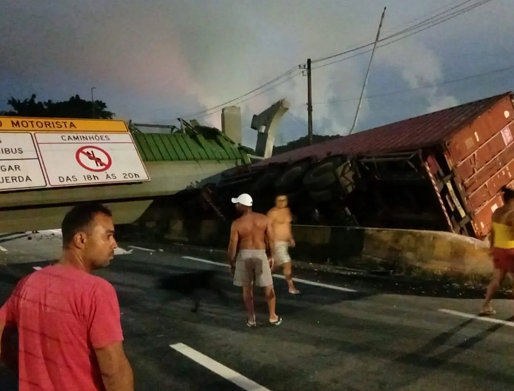 Acidente (foto Reprodução Redes Sociais)