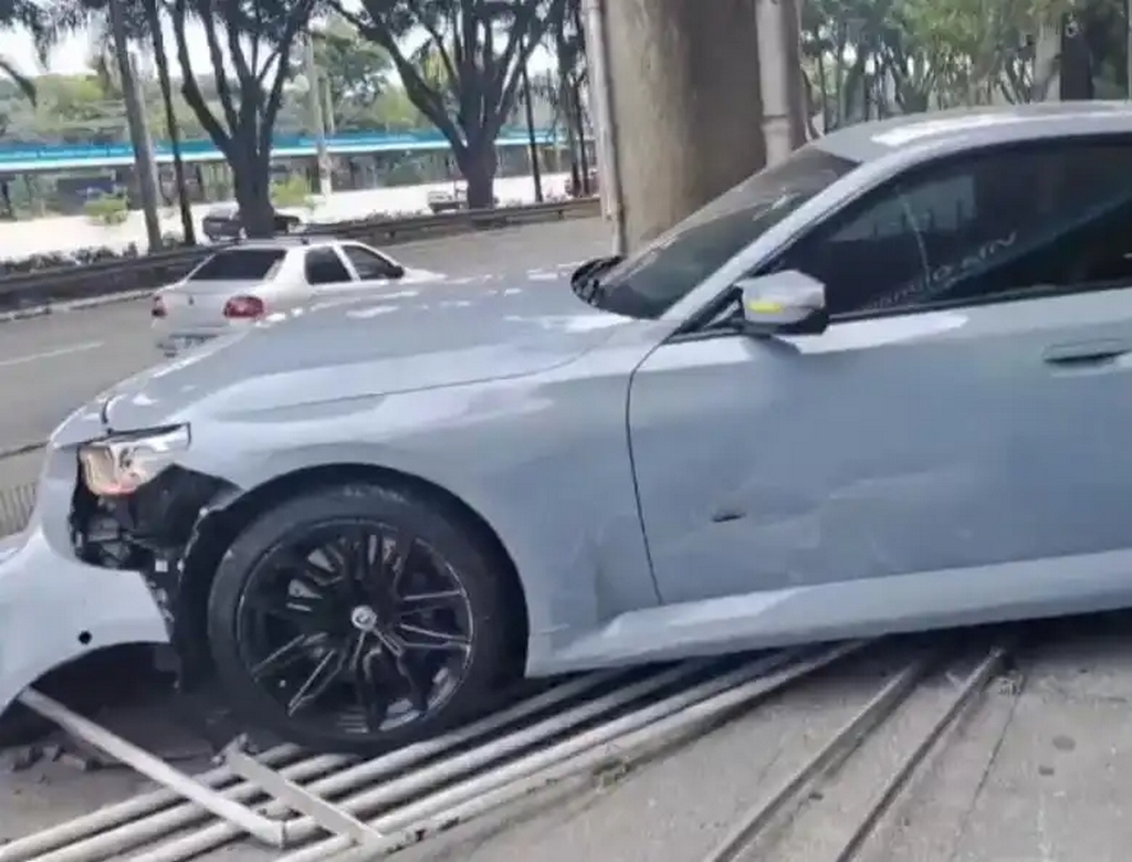 Carro (foto Reprodução Redes Sociais) 2