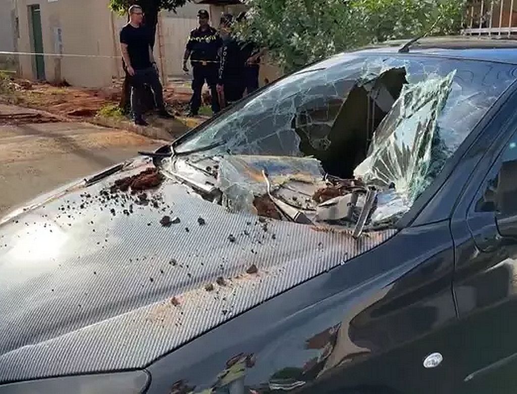 Carro (foto Reprodução Redes Sociais)