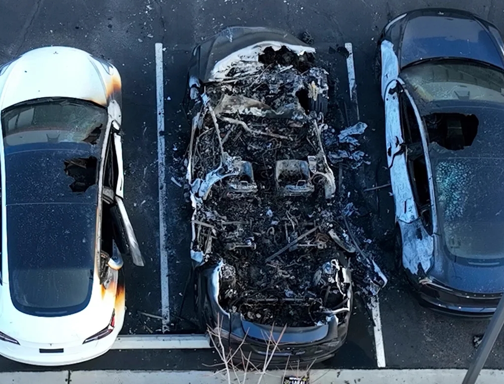 Carros (foto Reprodução Redes Sociais) 3