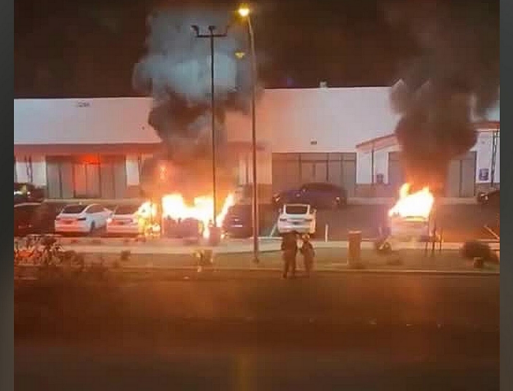 Carros (foto Reprodução Redes Sociais) 4
