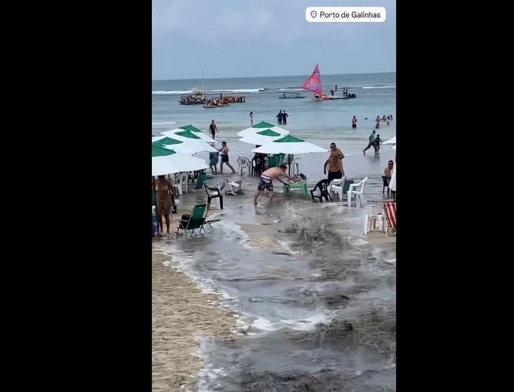 Esgoto (foto Reprodução Redes Sociais) 1