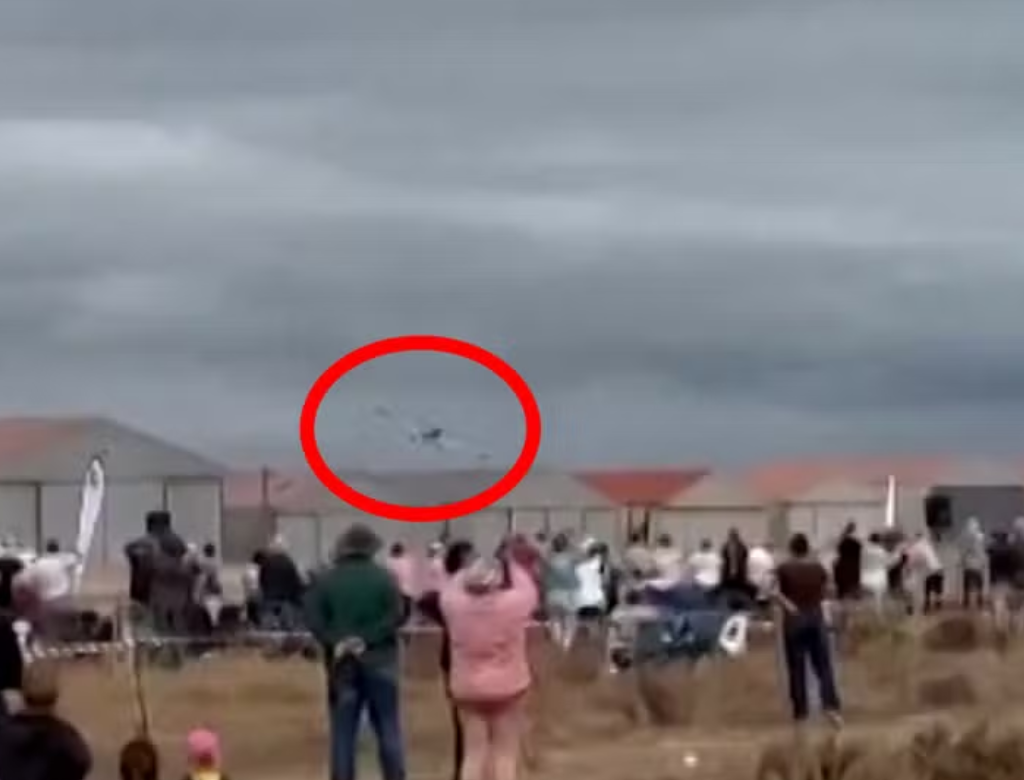 Piloto Morre Após Queda De Avião Em Show (foto Reprodução Redes Sociais)