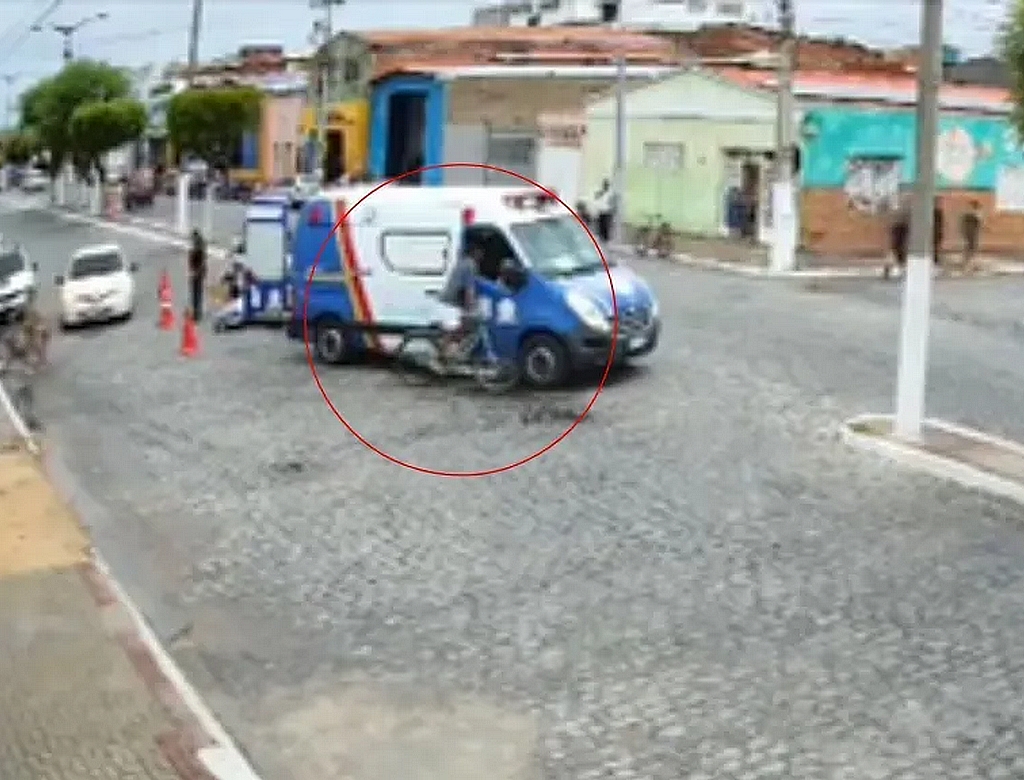 Ambulância (foto Reprodução Redes Sociais) 3