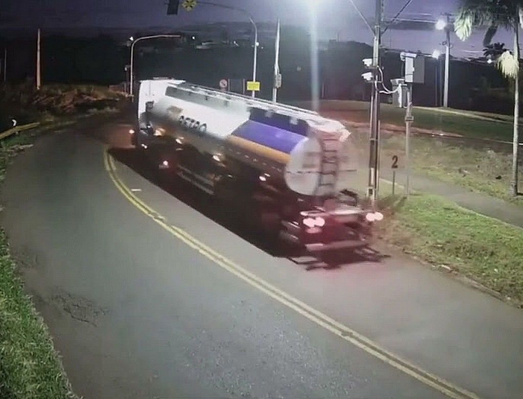 Caminhão (foto Reprodução Redes Sociais) 2