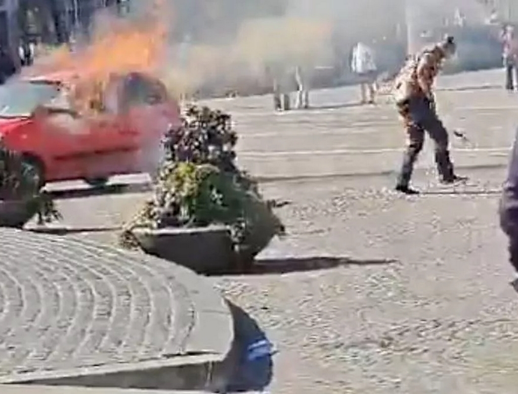 Carro (foto Reprodução Redes Sociais) 3