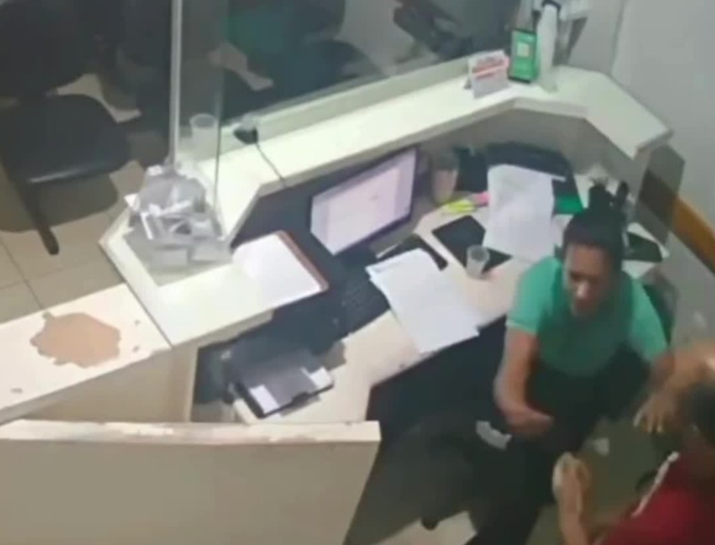 Homem Invade Hospital, Agride Funcionária E Ameaça Profissionais (foto Reprodução Redes Sociais)