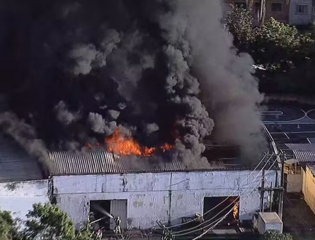 Incêndio (foto Reprodução Redes Sociais) 3
