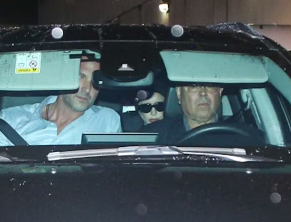 Lady Gaga chega ao Rio para megashow em Copacabana (foto Reprodução Ag News)