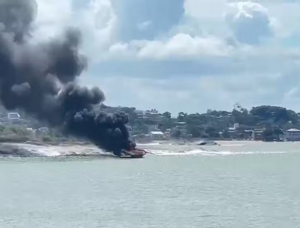 Lancha (foto Reprodução Redes Sociais) 1