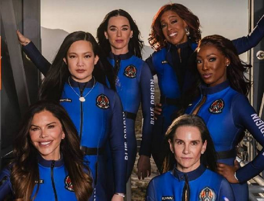 Katy Perry e outras mulheres prestes a decolar no foguete (foto Reprodução Redes Sociais) 1