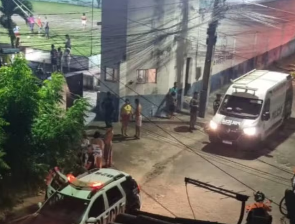 Chacina em campo de futebol deixa quatro mortos em Fortaleza (Foto Reprodução Redes Sociais)