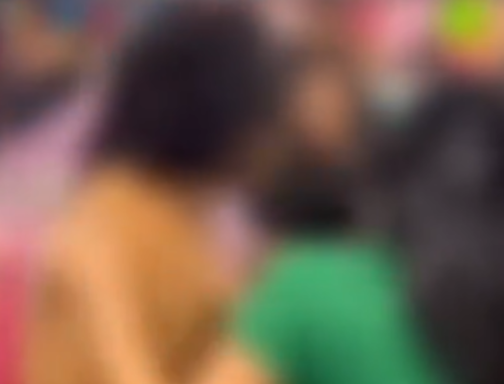 Mulheres Brigam Por Roupa De R$ 10 Em Inauguração De Loja (foto Reprodução Redes Sociais)