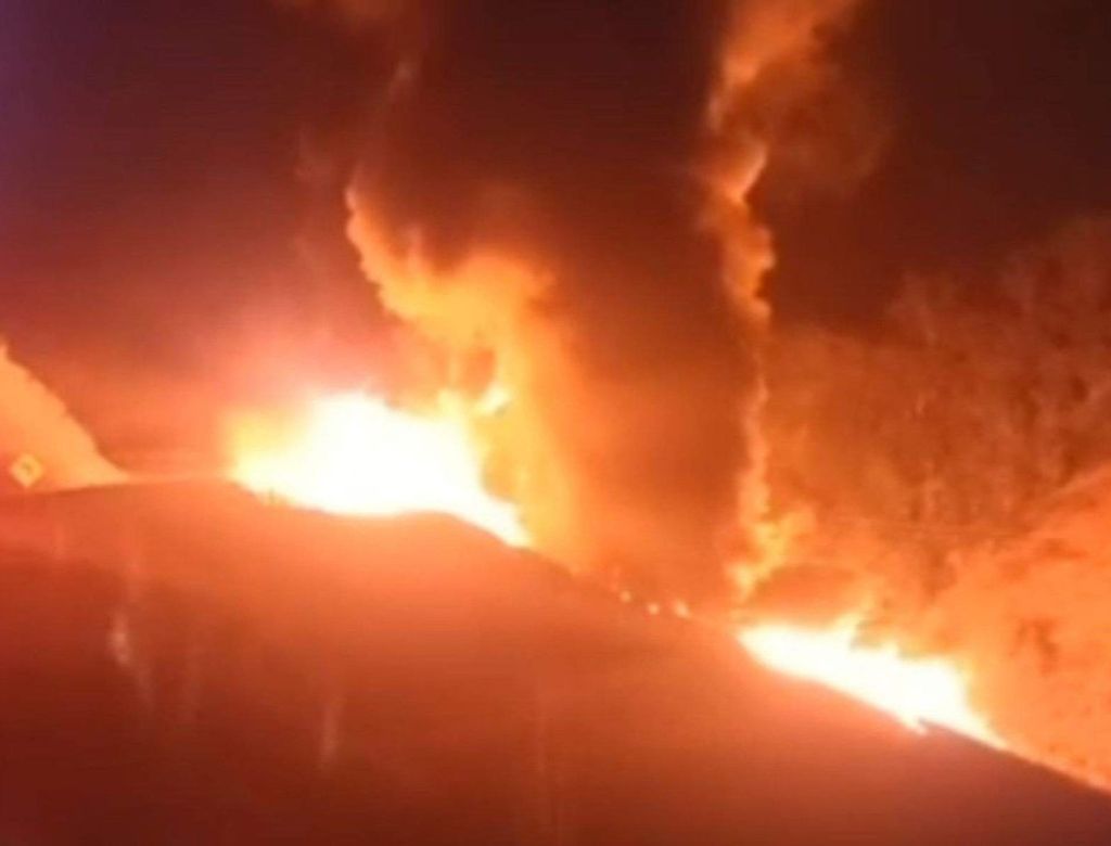 1 Caminhao Incendio 381 54590850(1)