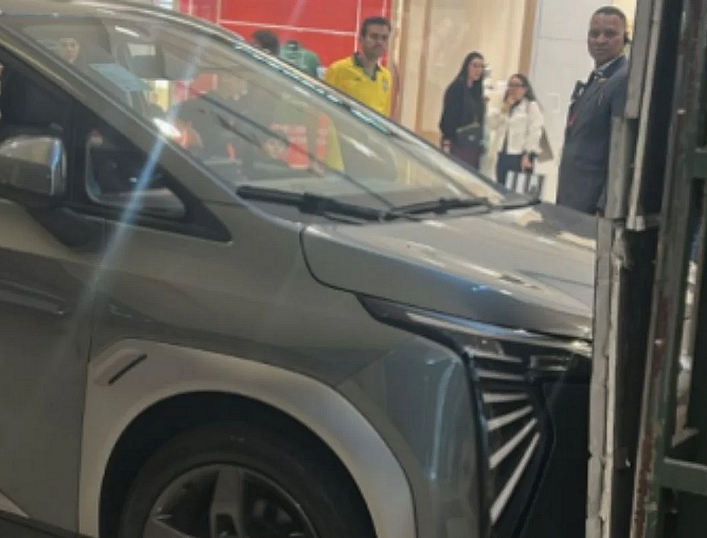 Carro (foto Reprodução Redes Sociais) 3