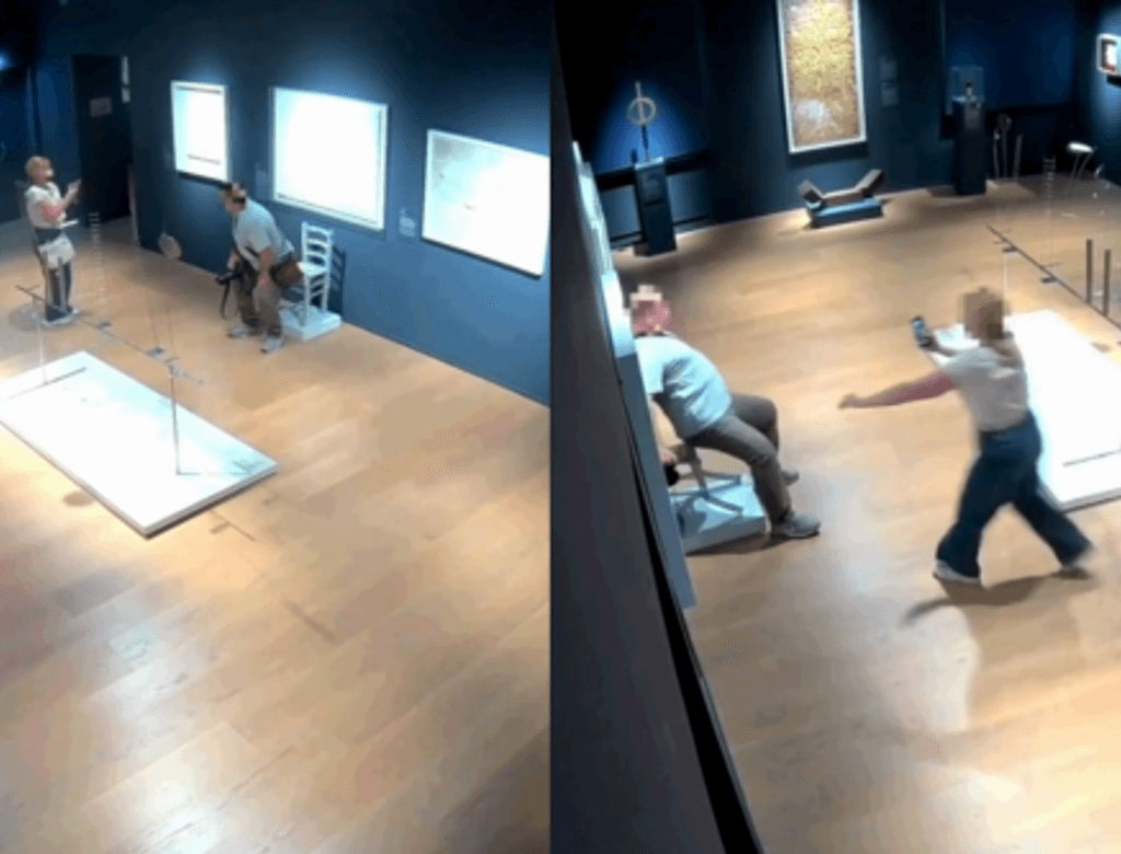 Turista Siede Sedia Van Gogh(1)