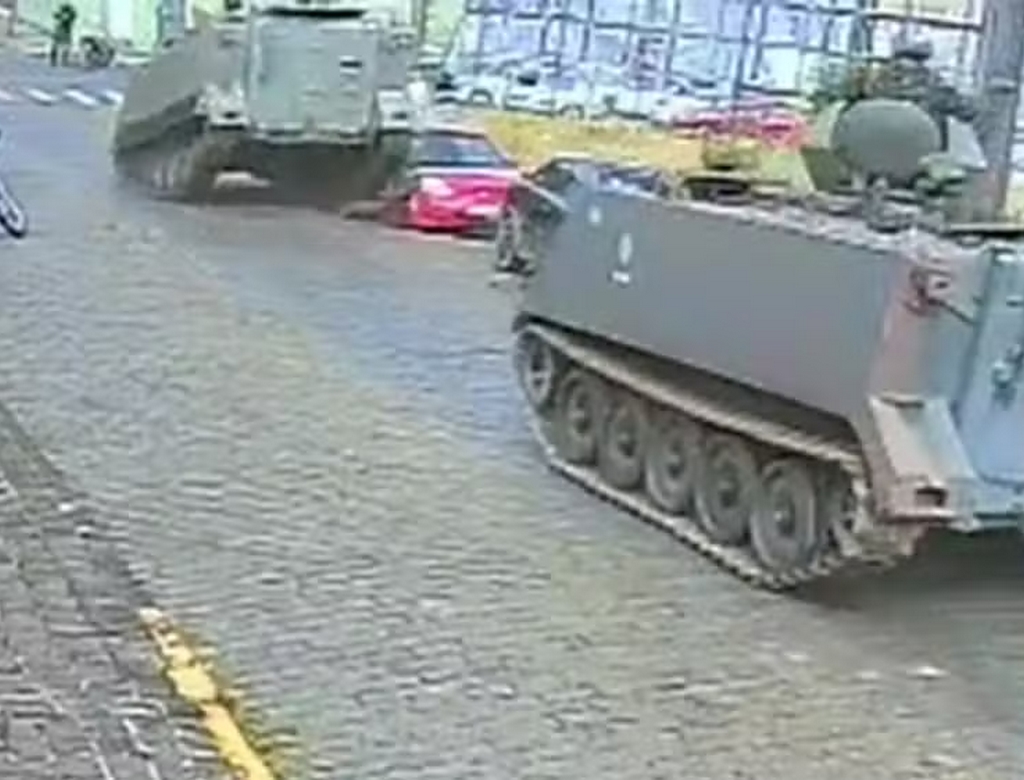 Carro (foto Reprodução Redes Sociais) 1